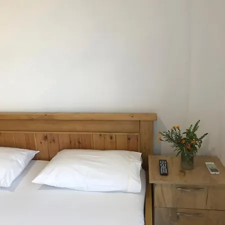 Guest house Bedro *
