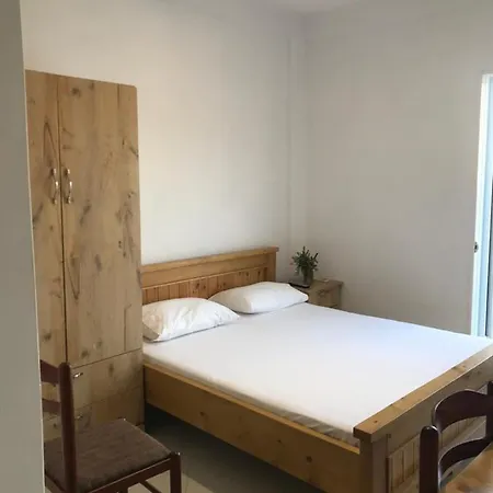 ゲストハウス Bedro Sarandë