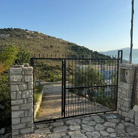 Bedro Guest house 3*