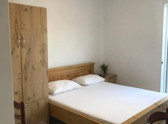 Konukevi Bedro Saranda